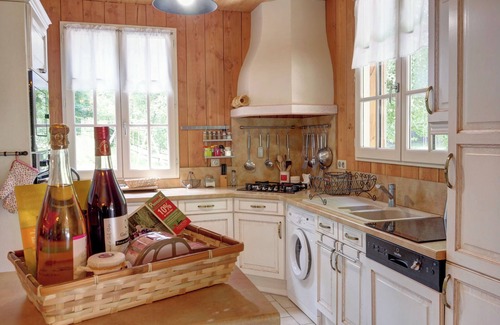 Scille Cottage | Charming wooden house for a nature stay close to the Marais Poitevin