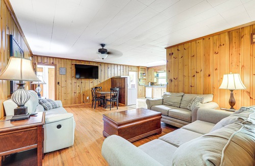 Woodland Cottage | Charming Woodland Home, 12 Mi to Big Lazer Creek!