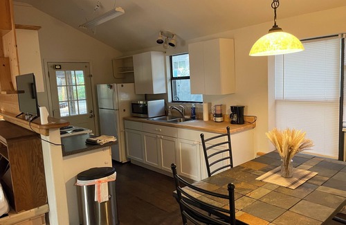 San Marcos House | Charming Yellow 1-bedroom house San Marcos Room service available! dog friendly