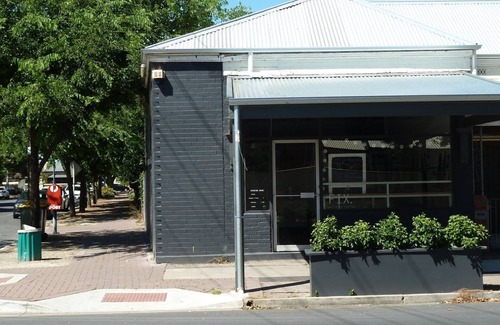 College Park House | Charmingly Cosy College Park - Great for families