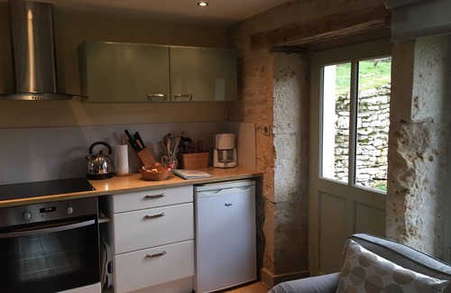 Flavigny-sur-Ozerain Apartment | Charmingly restored 3* cottage in medieval village of Flavigny sur Ozerain