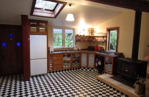 Kumara Cottage | Charmingly restored villa at Greenstone Retreat