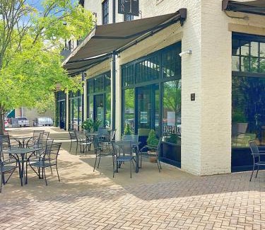Montgomery Apartment | Charmingly Trendy Cloverdale Loft - Gated Parking!