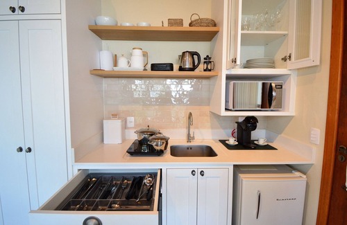 Sambaqui House | Charmosa Suíte em Sambaqui