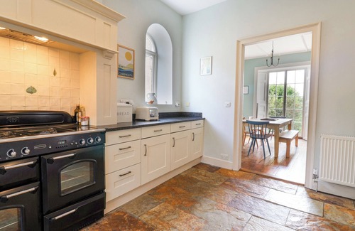Bridport Cottage | CHARMOUTH LODGE, pet friendly, character holiday cottage in Charmouth