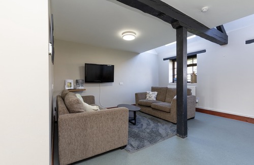 Charney Bassett House | Charney Manor