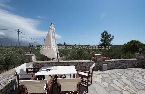 Charouda Apartment | Charouda Stone Tower