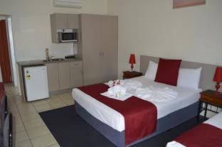 Richmond Hill Hotel | Charters Towers Motel