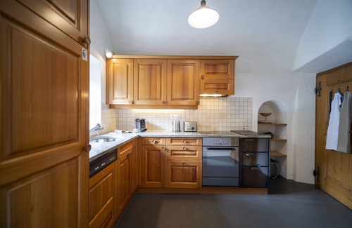 Ardez Ski Chalet | Chasa Riatsch: Renovated Engadine house in the centre of Ardez