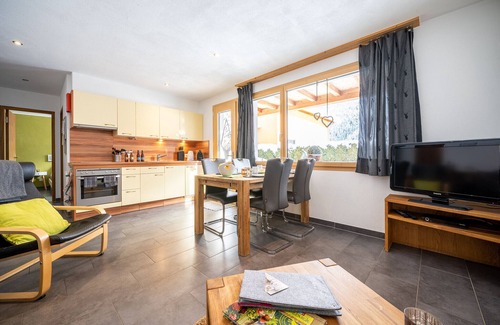 Engadin Scoul Apartment | Chasa Sotcha Dadora: Cozy and lovingly furnished 2,5 room apartment with large terrace