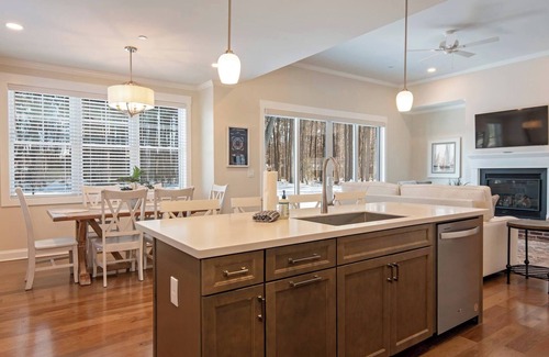 Unionville House | Chase Away the Chill with Our Winter Stay Specials