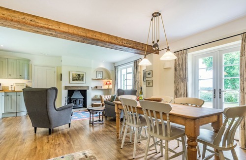 Axford Cottage | CHASEWOODS FARM COTTAGE, pet friendly in Ogbourne St George
