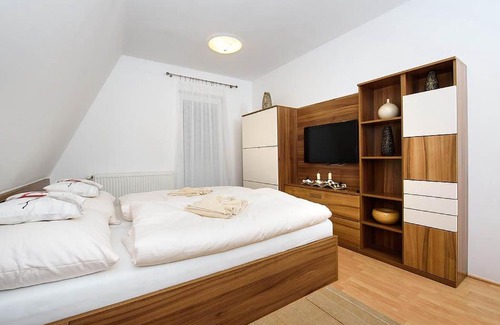 Belusa House | Chata Cementár