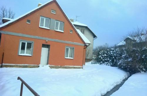 Lipova-Lazne Ski Chalet | Chata Elča