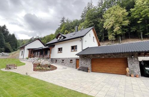Banska Stiavnica Ski Chalet | Chata Klinger