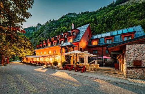 Lesnica Hotel | Chata Pieniny