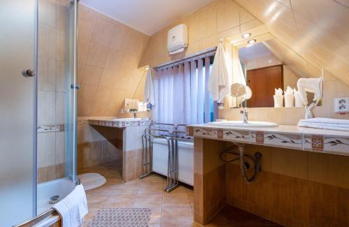 Stara Lesna Cabin | Chata Pri potoku