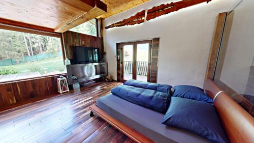 Cadca Ski Chalet | Chata v srdci lesa