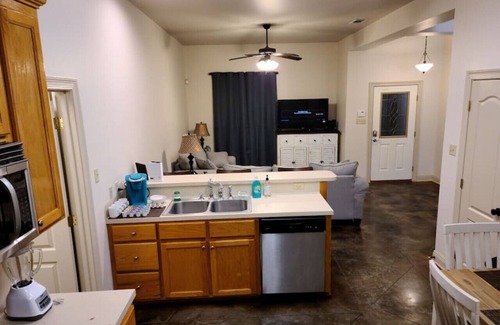 Pine Grove Apartment | Chateau 1, spacious townhouse in Tickfaw, LA