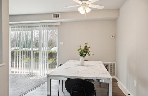 Edgemoor Apartment | Chateau 506 Stunning In Wilmington, Free Parking!