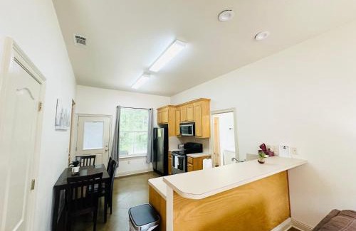 Pine Grove Apartment | Chateau 6