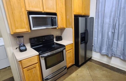Pine Grove Apartment | Chateau 7, spacious townhouse in Tickfaw, LA