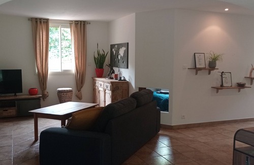 Ansouis House | Chateau/Country House