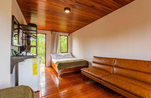 El Castillo Hotel | Chateau Arenal Hotel & Restaurante