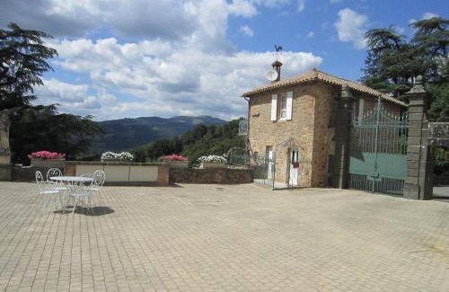 Lamastre Bed & Breakfast | Chateau d'Urbilhac