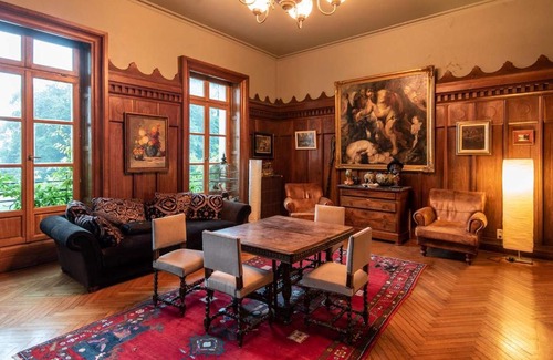 Sixt-sur-Aff Bed & Breakfast | Chateau de Bézyl