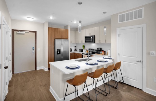 The Gulch Apartment | Chateau de Bella Nashville W l Pool Gym & Free Parking