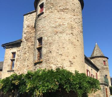 Quins Bed & Breakfast | Chateau de Cadars
