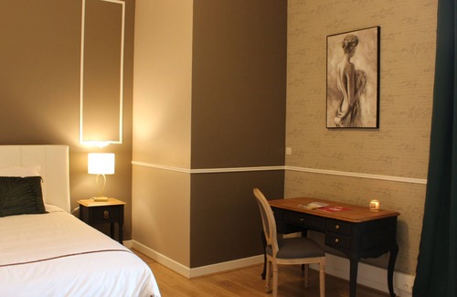 Cluis House | Chateau de la Rose