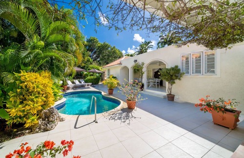Clinketts Villa | Chateau de Mar in Speightstown by Personal Villas - An Ideal Charming Home