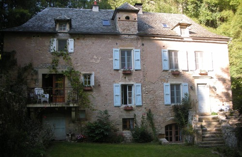 Bozouls House | Chateau De Moulin - AS seen on Monsieur Spade TV Show