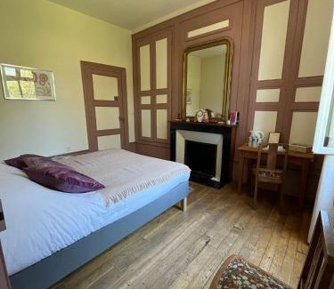 Pougy Bed & Breakfast | chateau de Pougy