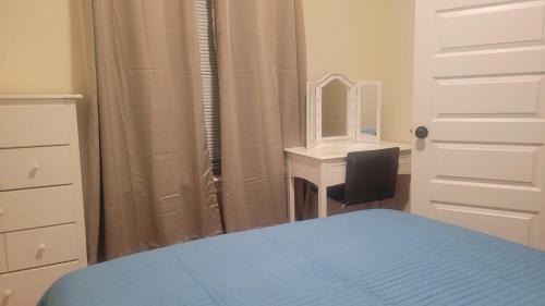 Woodlawn House | Chateau de Woodlawn - Room II - Le Parisienne
