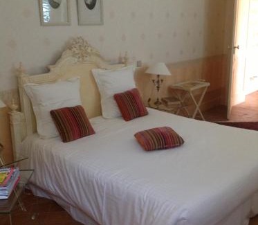 Hurigny Bed & Breakfast | Chateau des Poccards