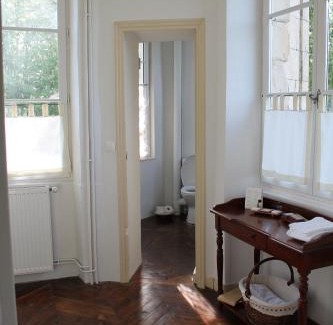 Varennes-Vauzelles Bed & Breakfast | Chateau Du Four De Vaux