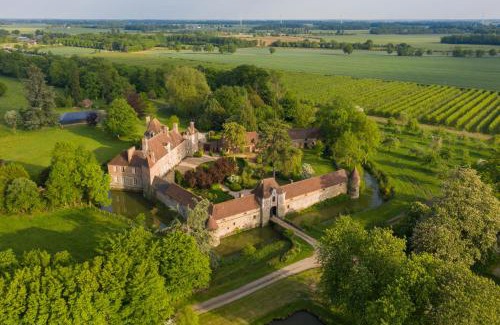 Saint-Pierre-du-Mesnil Bed & Breakfast | Chateau du Blanc Buisson