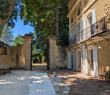 Mazan Villa | Chateau du Jonquier