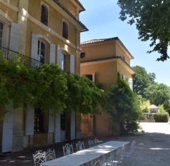Mazan Villa | Chateau du Jonquier