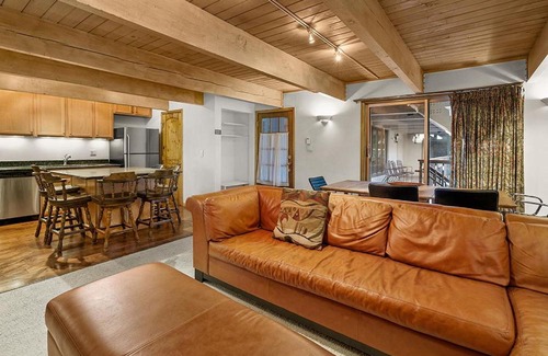 Aspen House | Chateau Dumont Unit 9, Downtown Condo with Cozy Living Area