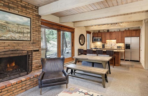 Aspen House | Chateau Eau Claire Unit 20