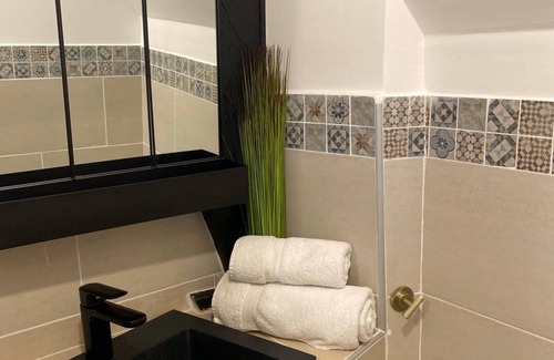 Saint-Genix-sur-Guiers Bed & Breakfast | Chateau de Saint-Genix