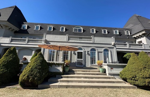 Ashland Apartment | Chateau Herbe ~ Rosalind Carriage House beautiful 1 bedroom Apartment