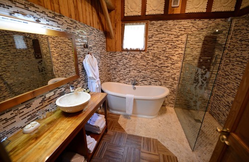 Chambretaud Hotel | Chateau Hotel le Boisniard