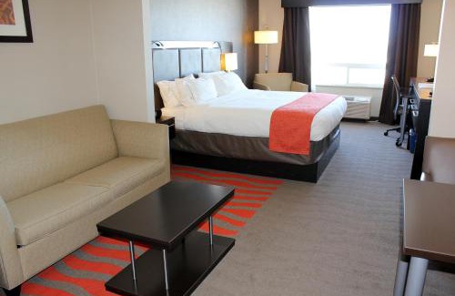 Bonnyville Hotel | Chateau Inn & Suites Bonnyville