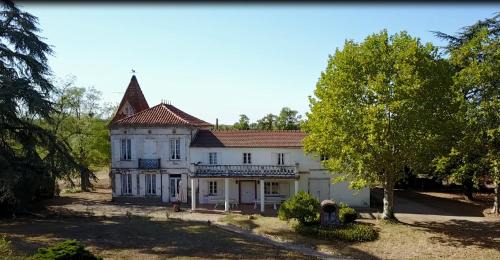 Villematier Bed & Breakfast | CHATEAU LA LOGE