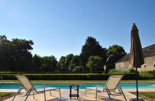 Baccon Bed & Breakfast | Chateau La Touanne Loire valley